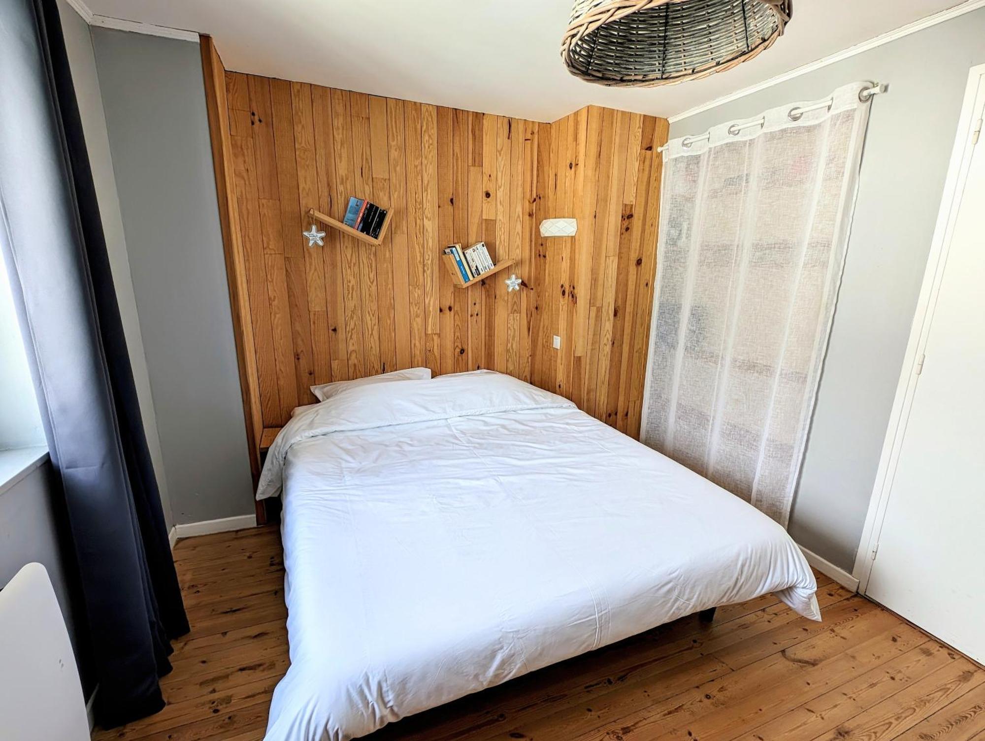 Agreable Maison Renovee En Hyper Centre Avec Patio Pornic Extérieur photo